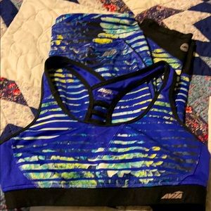 Exercise set, sports bra & capri pant